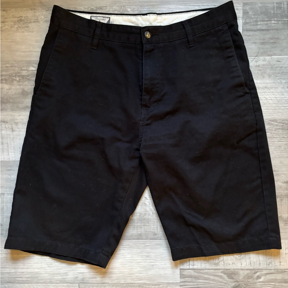 Volcom Men's Black Shorts‎